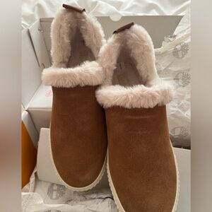 Timberland Skyla Bay Slip - On Rust Suede Shoes Size 7.5
